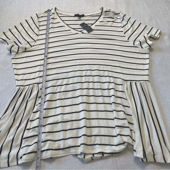 Lane Bryant Striped Peplum Tee Plus Size Casual NWT Size 18-20 - Picture 6 of 7